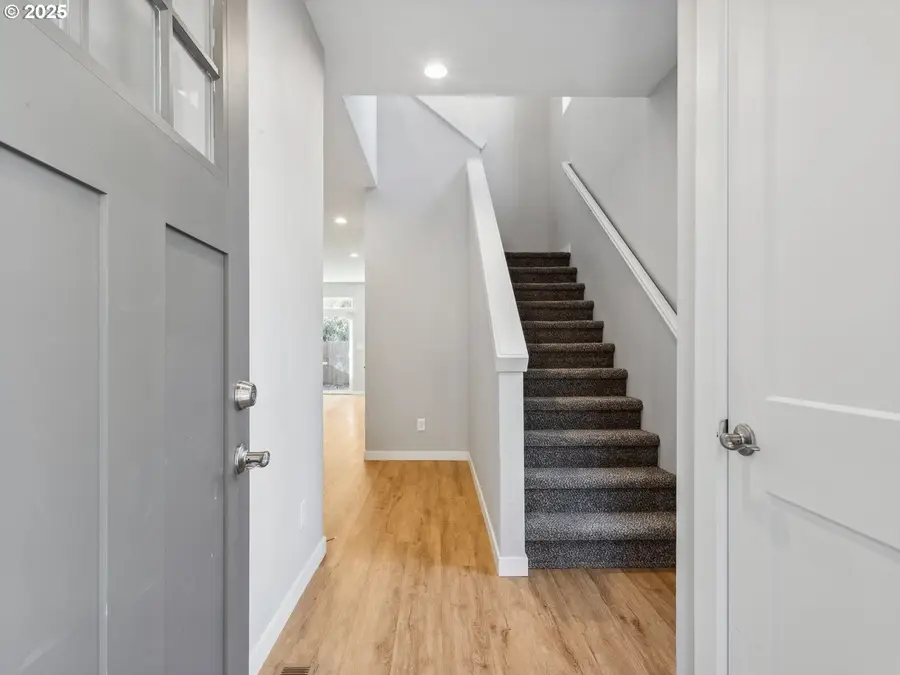 2417 NE 54th St, Vancouver, WA 98663 - Image #2