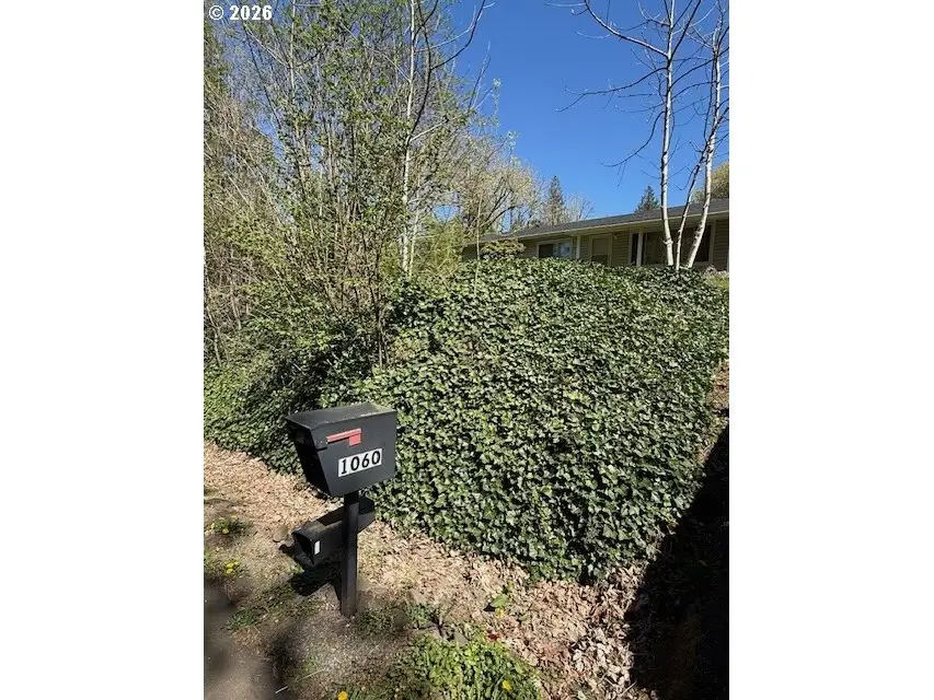 1060 NW 107th Ave, Portland, OR 97229 - #2
