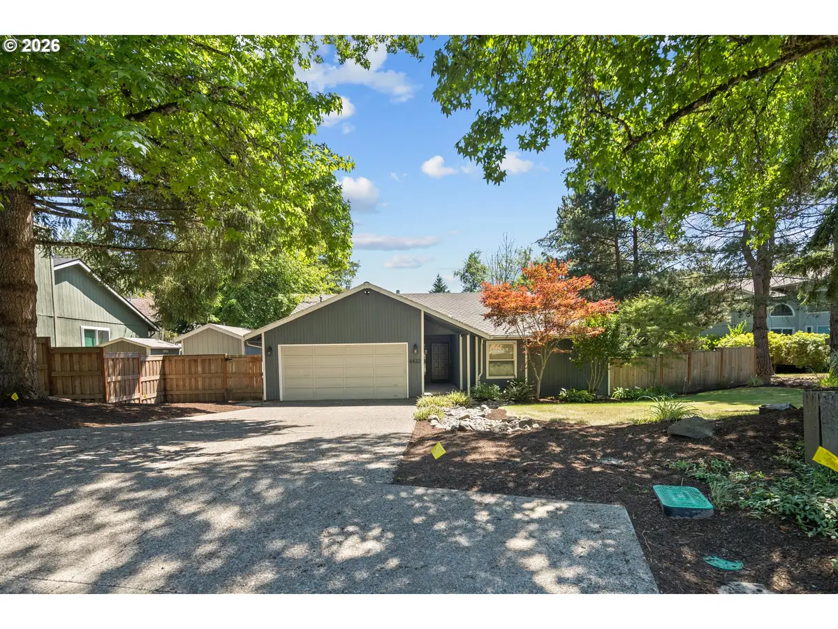 6422 SW Roundtree Ct, Portland, OR 97219 - #1