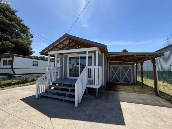 145 S 5th St, Lakeside, OR 97449