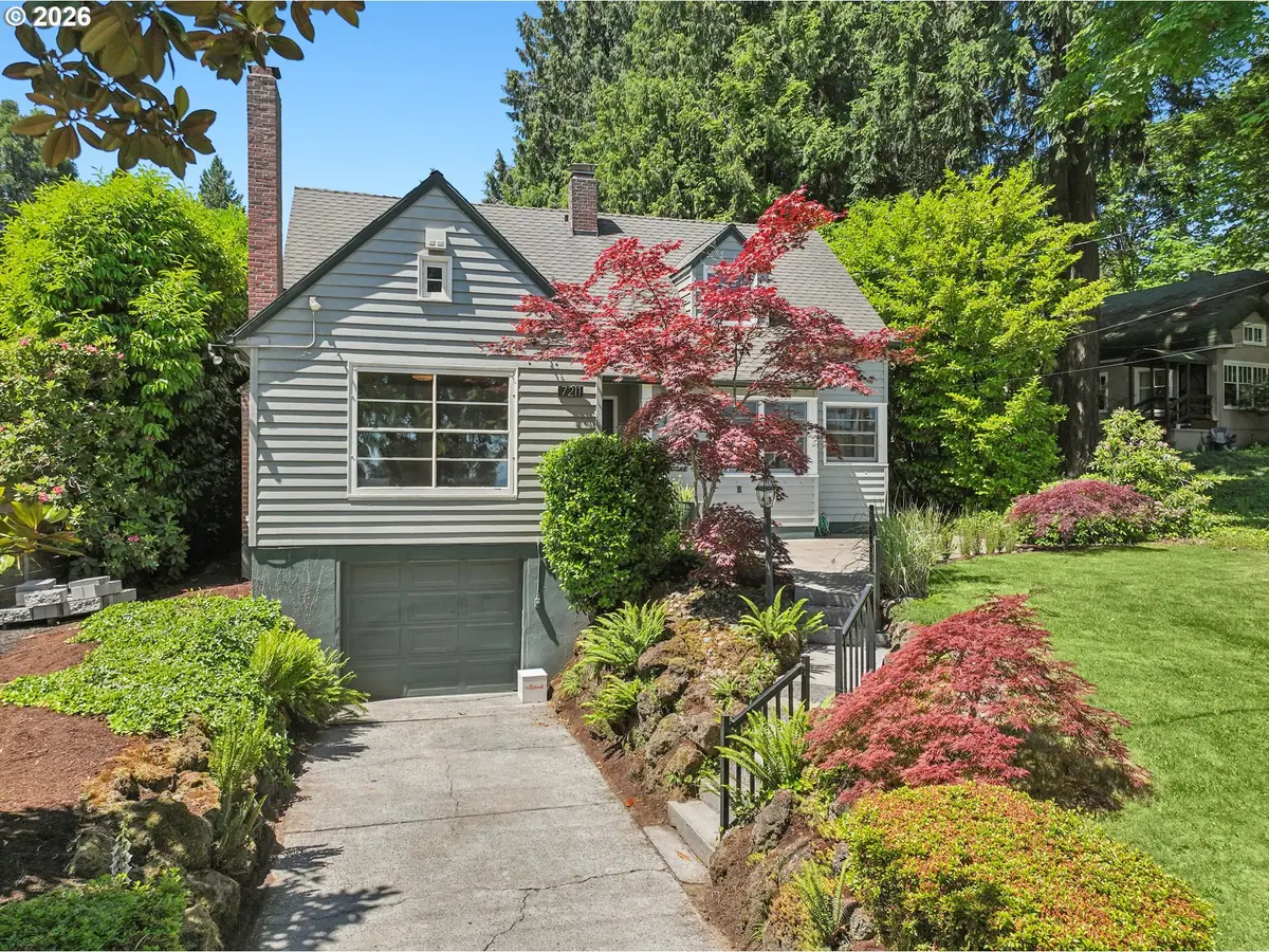 7211 SW Brier Pl, Portland, OR 97219 - #1