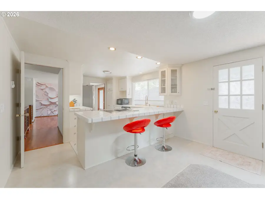 2241 Brittany St, Eugene, OR 97405 - #2