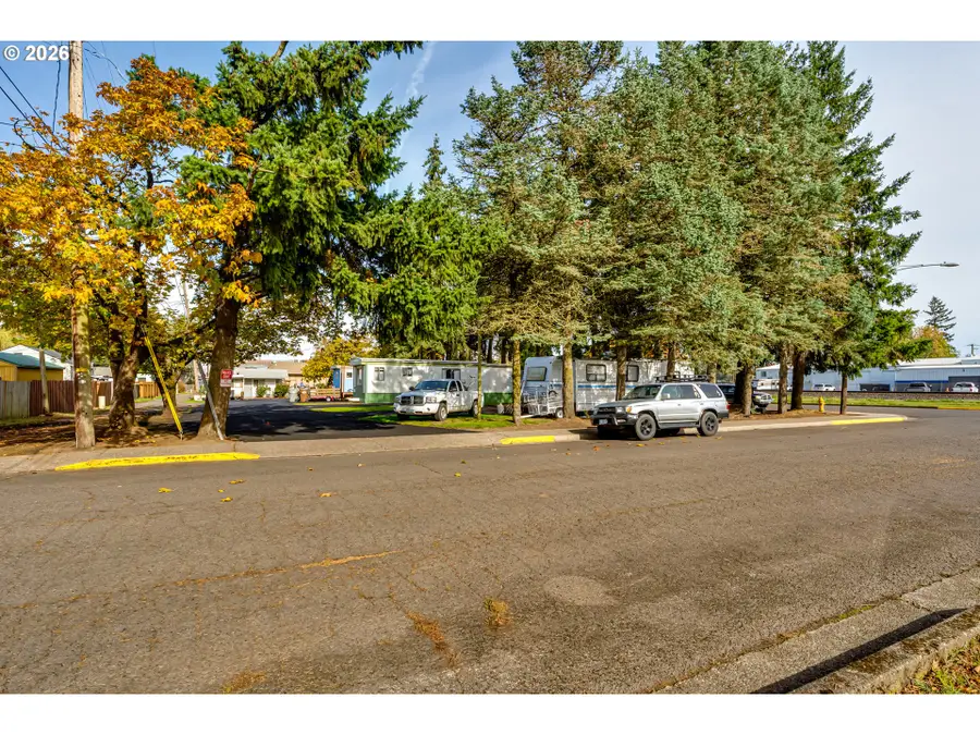 351 Front St, Junction City, OR 97448 - #2