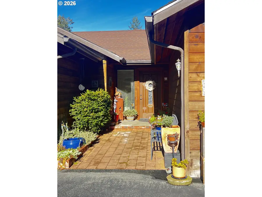 728 Easy St, Brookings, OR 97415 - Image #2