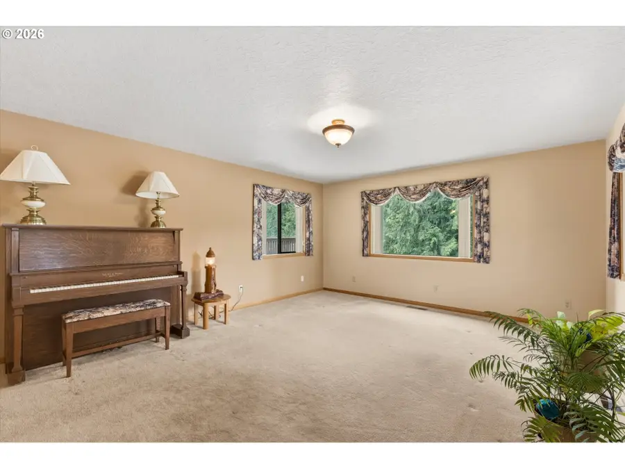 299 Cedar Ln, Longview, WA 98632 - #3