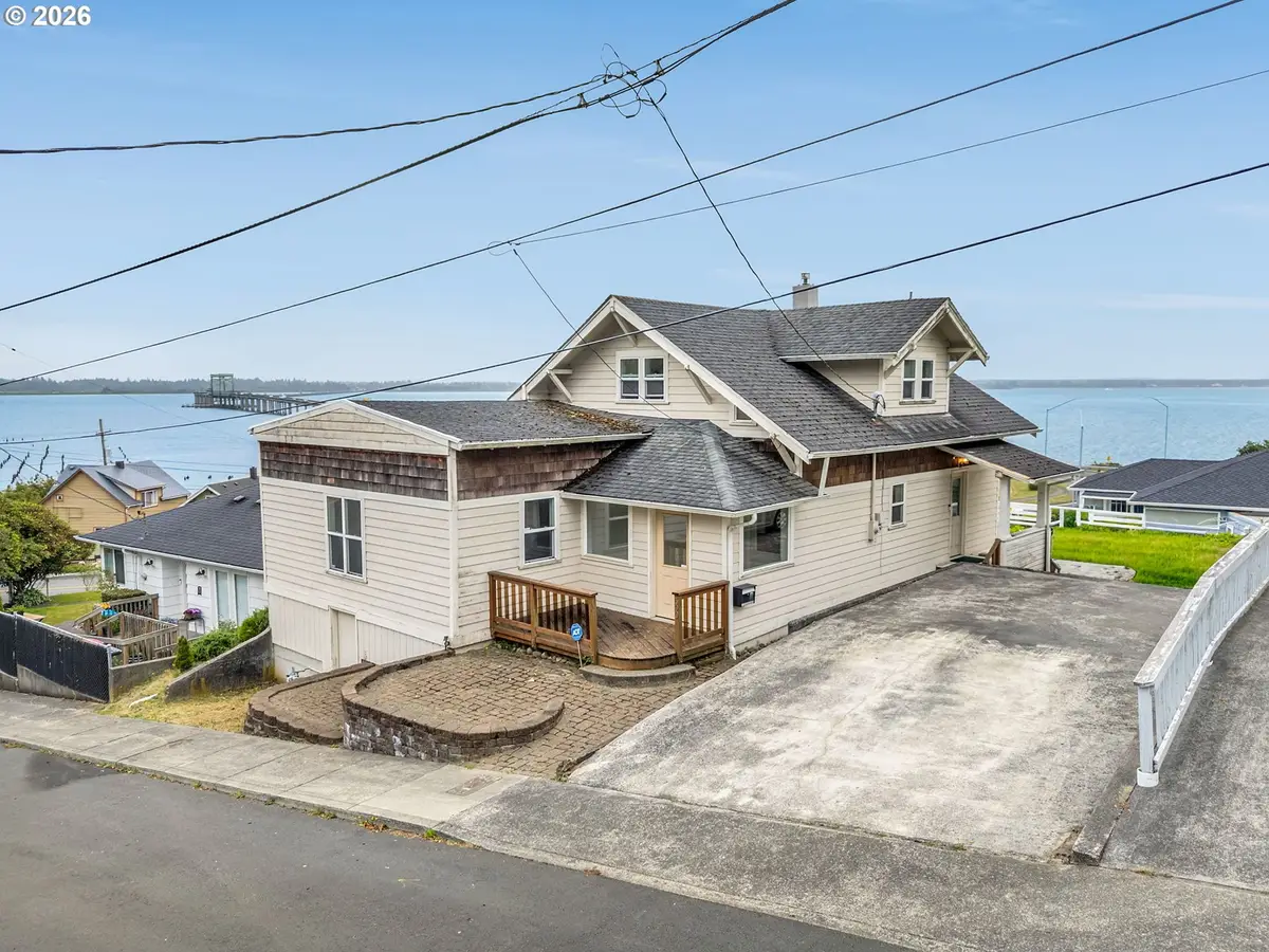 590 Rivington St, Astoria, OR 97103 - #1