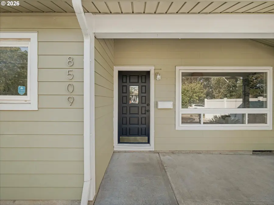 8509 N Newman Ave, Portland, OR 97203 - #2