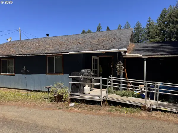 1570 N Irving St, Coquille, OR 97423