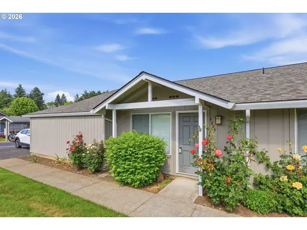 8225 SW Shenandoah Way, Tualatin, OR 97062