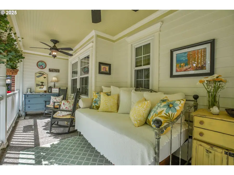 4023 Melissa Dr, Lake Oswego, OR 97034 - Image #3