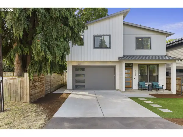1207 W 20th St, Vancouver, WA 98660