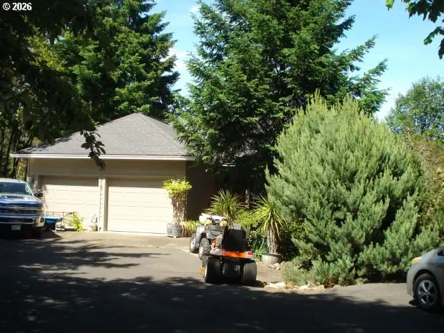 321 Arcadia Dr, Roseburg, OR 97471 - #2