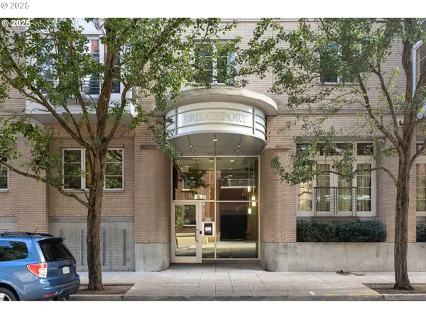 1130 NW 12th Ave #516, Portland, OR 97209
