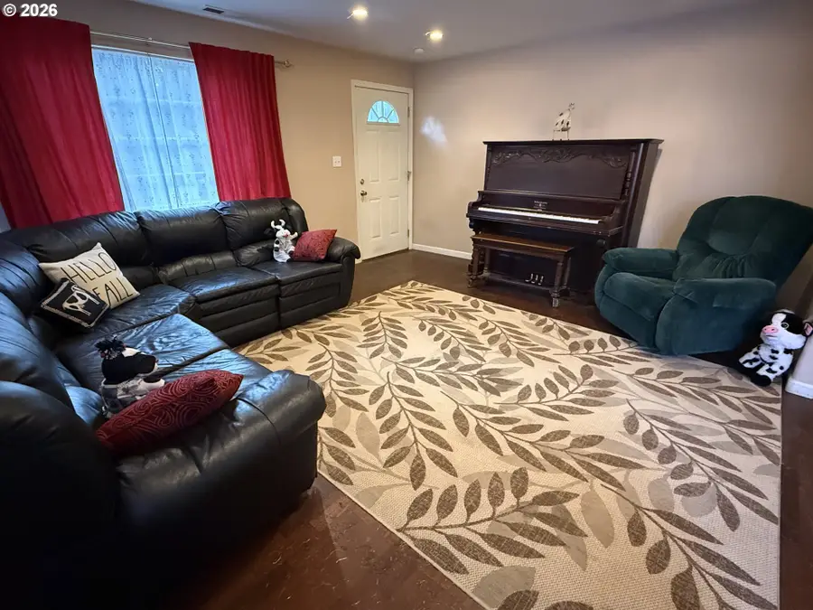 Address Withheld By Seller, Eugene, OR 97404 - #3