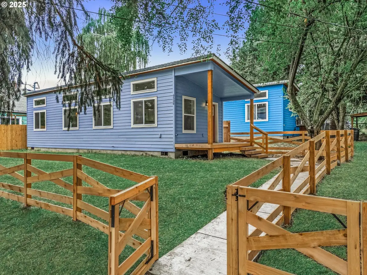 9506 SE 29th Ave, Milwaukie, OR 97222 - Image #1
