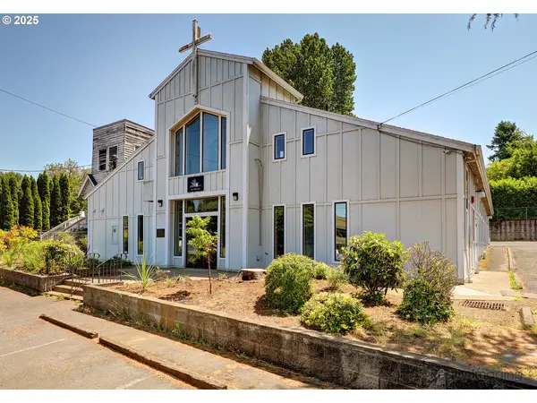 5740 NE Lombard St, Portland, OR 97218