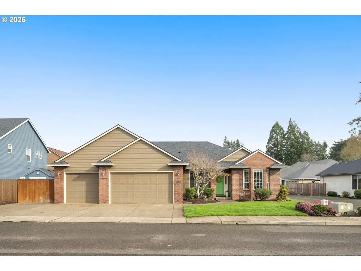 1390 NE 11th Ave, Canby, OR 97013 - #1