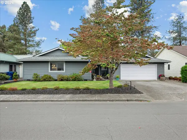 987 Munkers Ct Se, Salem, OR 97317