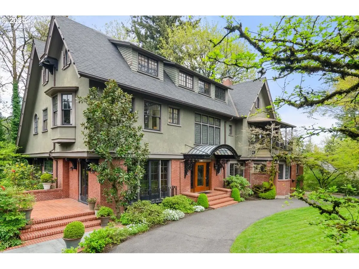 1965 SW Montgomery Pl, Portland, OR 97201 - Image #1