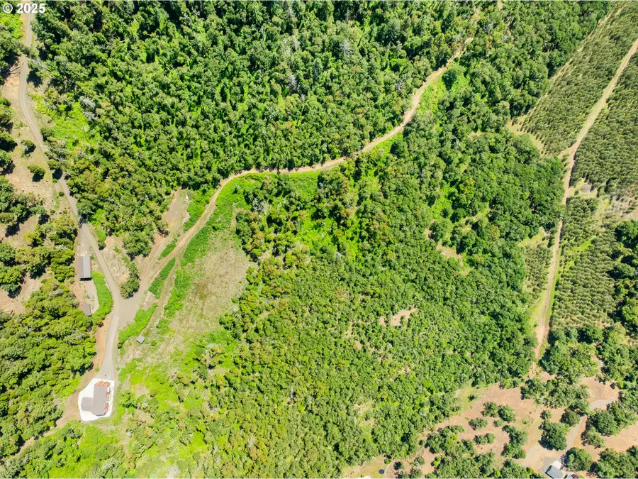 1650 Gem Dr, Roseburg, OR 97471 - Image #2