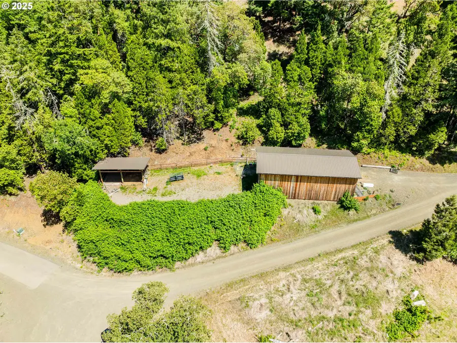 1650 Gem Dr, Roseburg, OR 97471 - Image #3