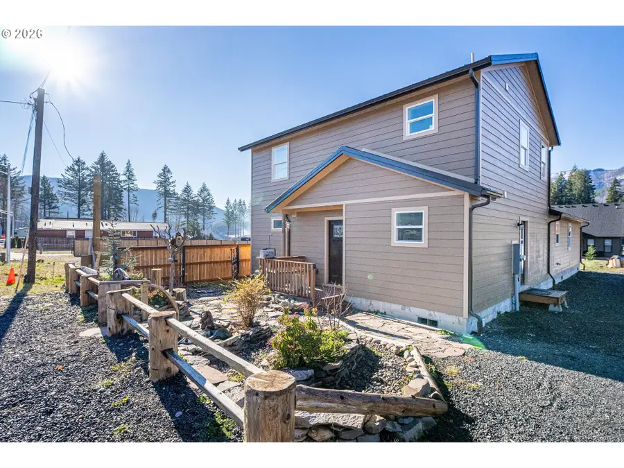 210 S Detroit Rd, Detroit, OR 97342 - #2