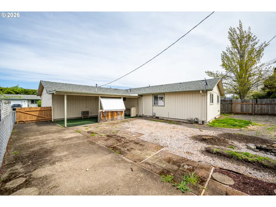 2365 L St, Springfield, OR 97477 - #2