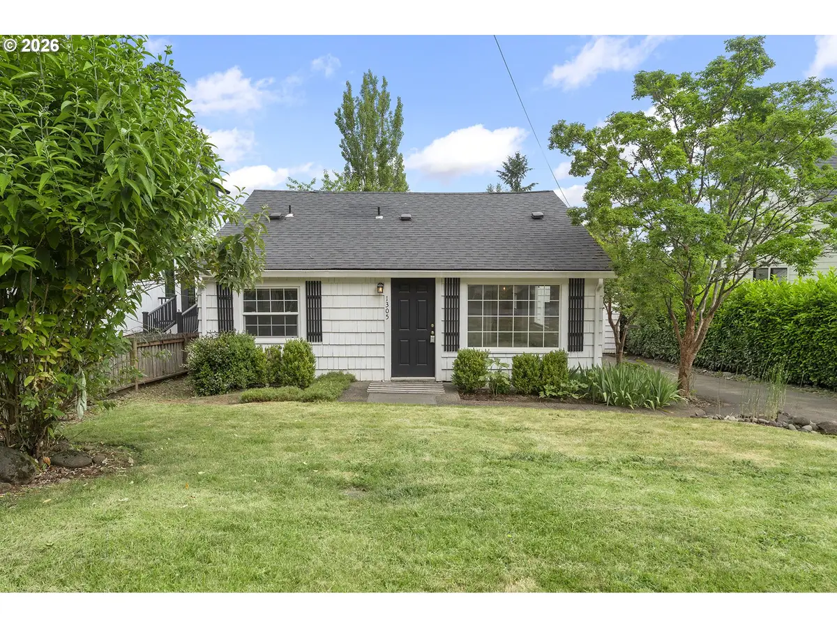 1305 Spruce St, Lake Oswego, OR 97034 - #1