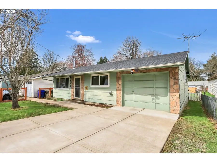 515 Harrison St, Fairview, OR 97024 - #2
