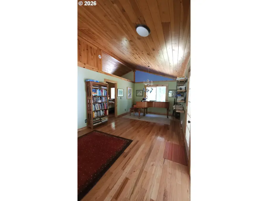 54841 Mckenzie River Dr, McKenzie River, OR 97413 - #3