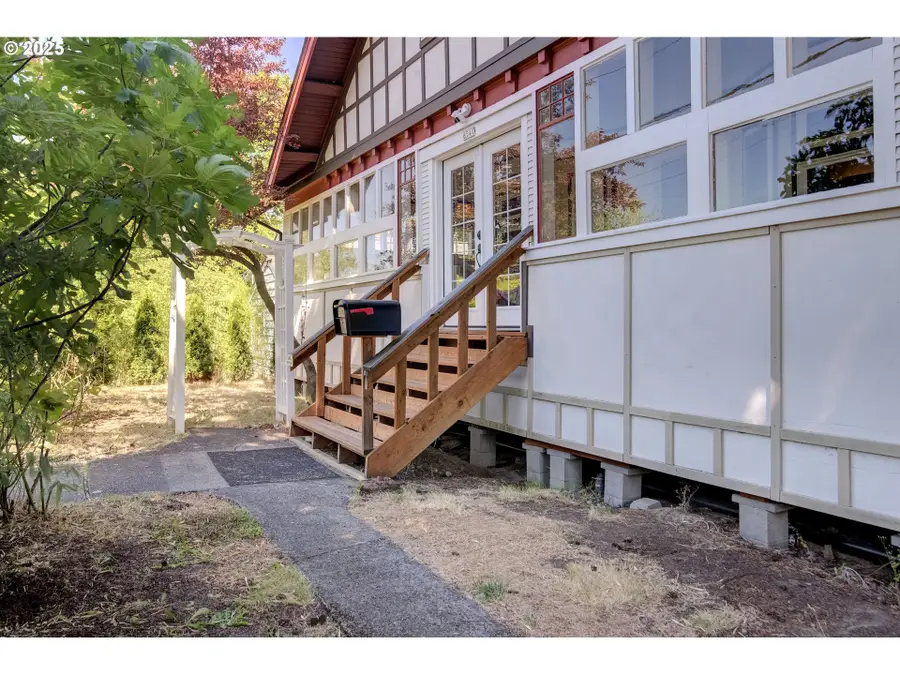 6541 E Burnside St, Portland, OR 97215 - Image #3