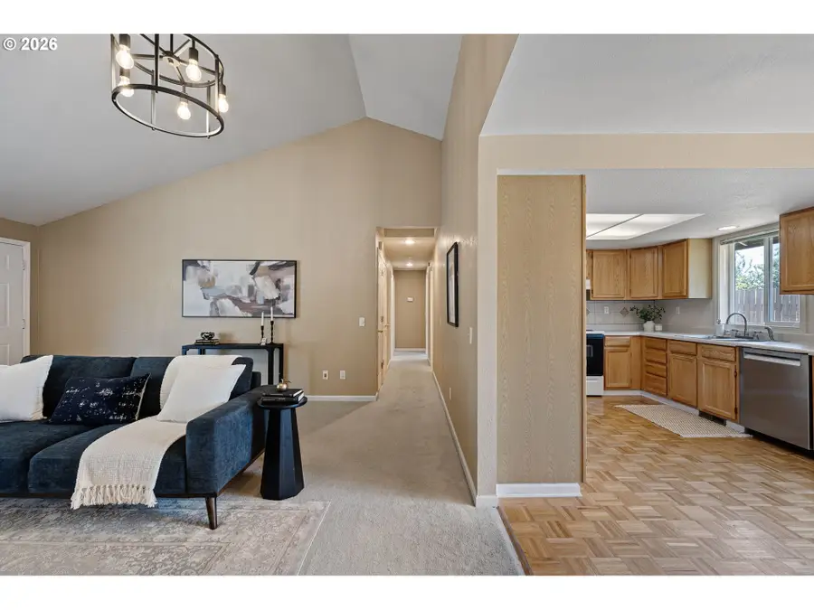 3843 Souza St, Eugene, OR 97402 - #3