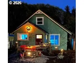 760 Clearlake Ave, Winchester Bay, OR 97467 - #3