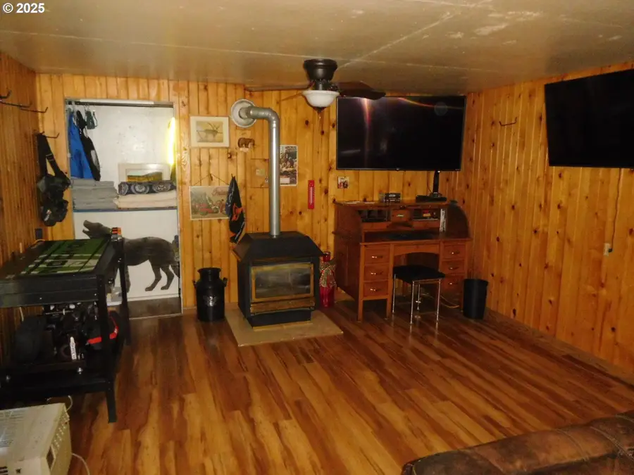 315 W Washington St, Athena, OR 97813 - Image #2