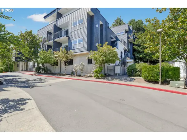 614 S Nevada St #A, Portland, OR 97219