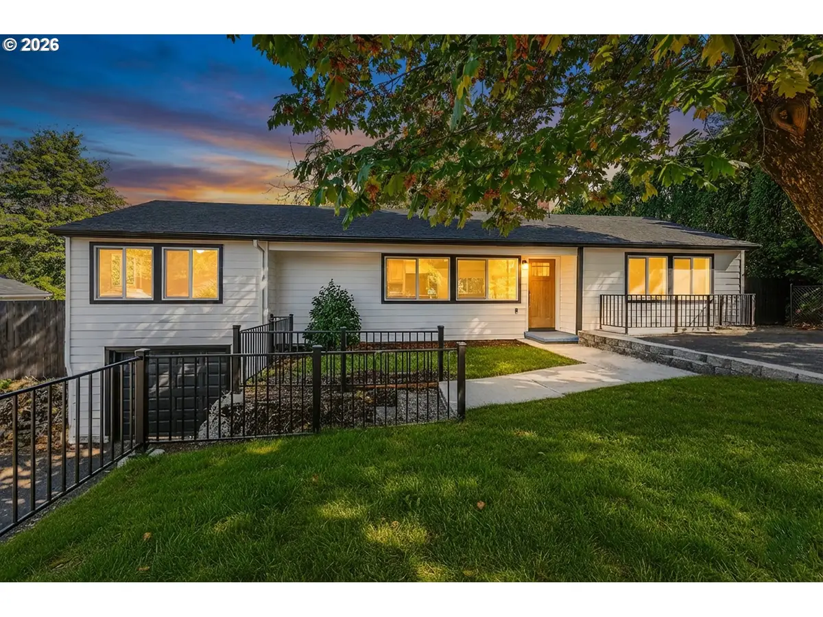 142 NE 128th Ave, Portland, OR 97230 - #1