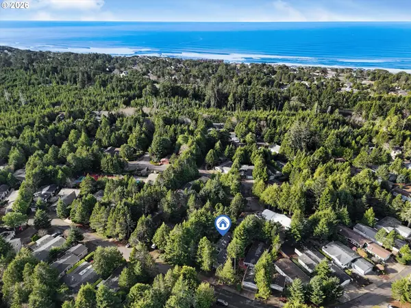 315 Seagrove Loop, LincolnCity, OR 97367