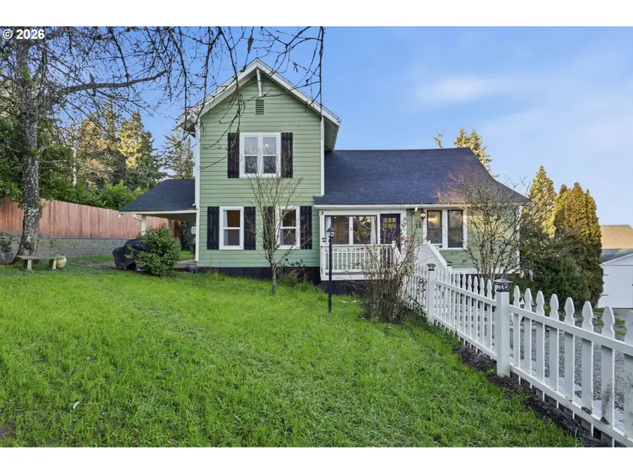 2695 Dillow Dr, West Linn, OR 97068 - Image #2