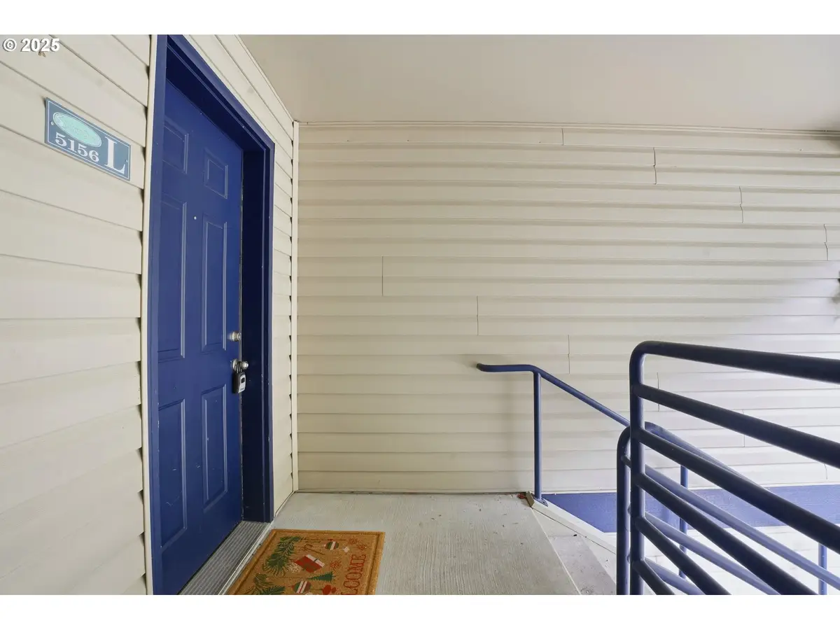 5156 SW Multnomah Blvd #L, Portland, OR 97219 - Image #1