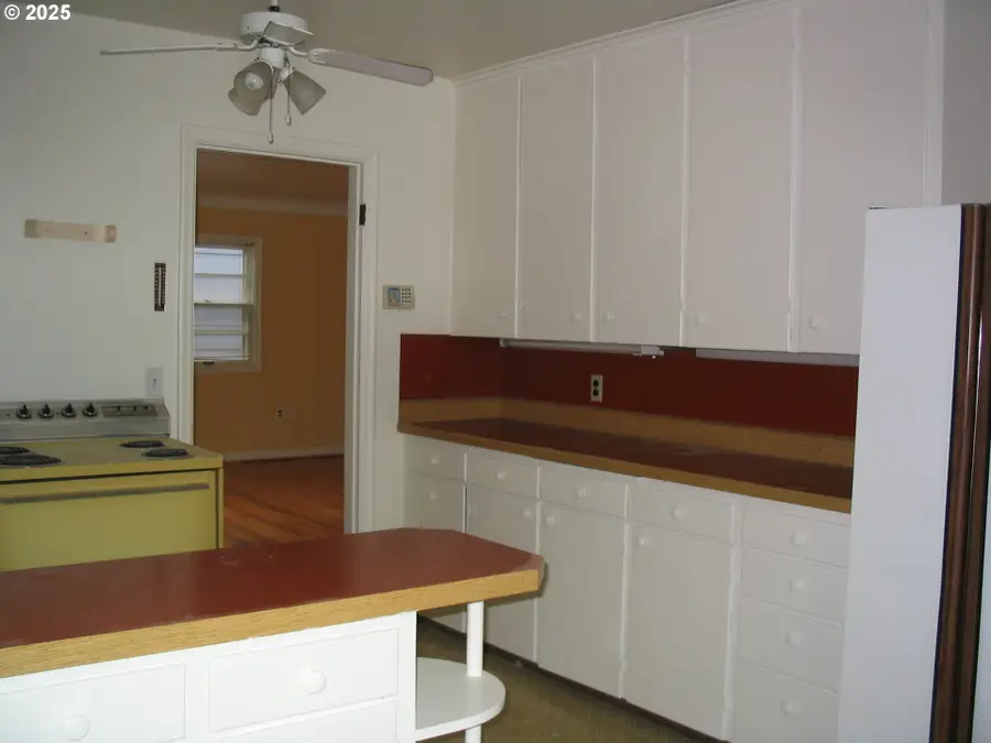 3636 SE 74th Ave, Portland, OR 97206 - Image #3