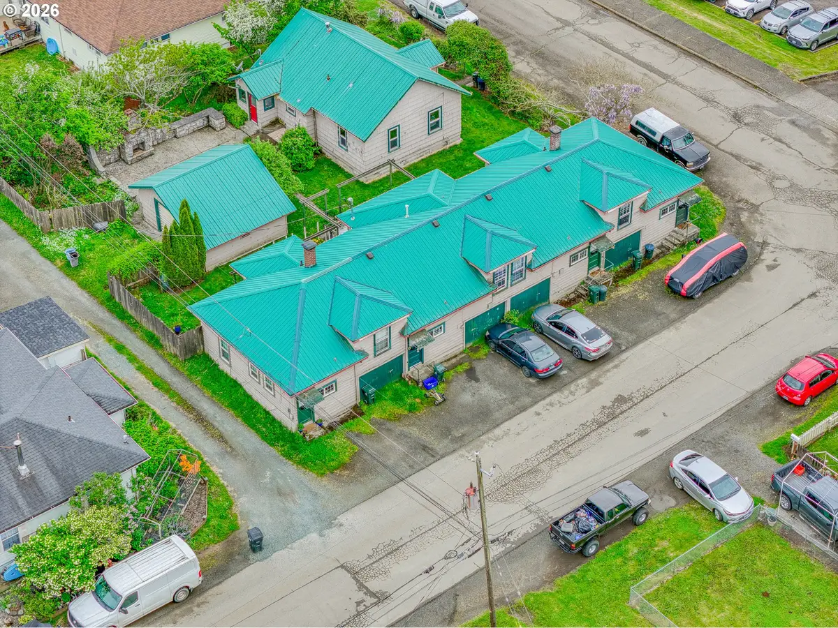 1170 N Baxter St, Coquille, OR 97423 - #1