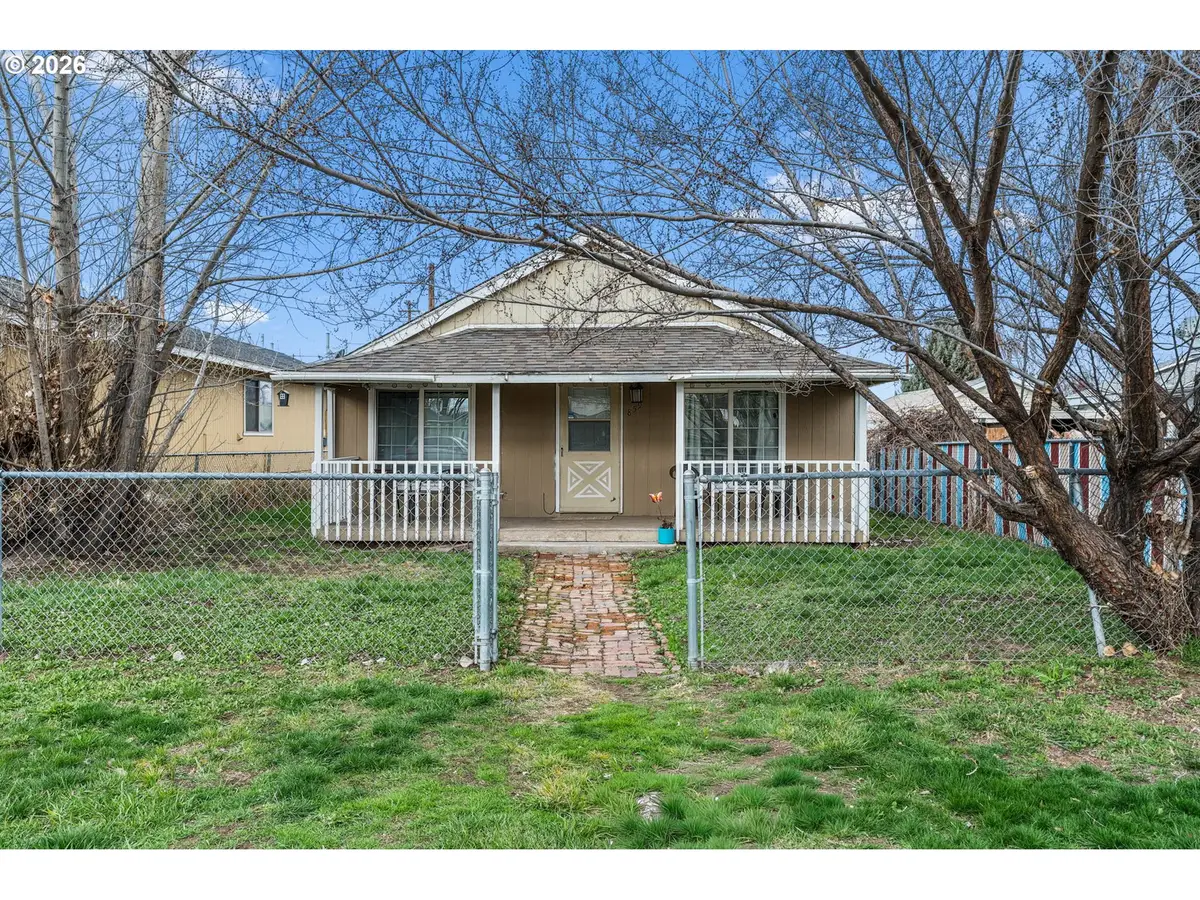 859 NW Ewen St, Prineville, OR 97754 - #1