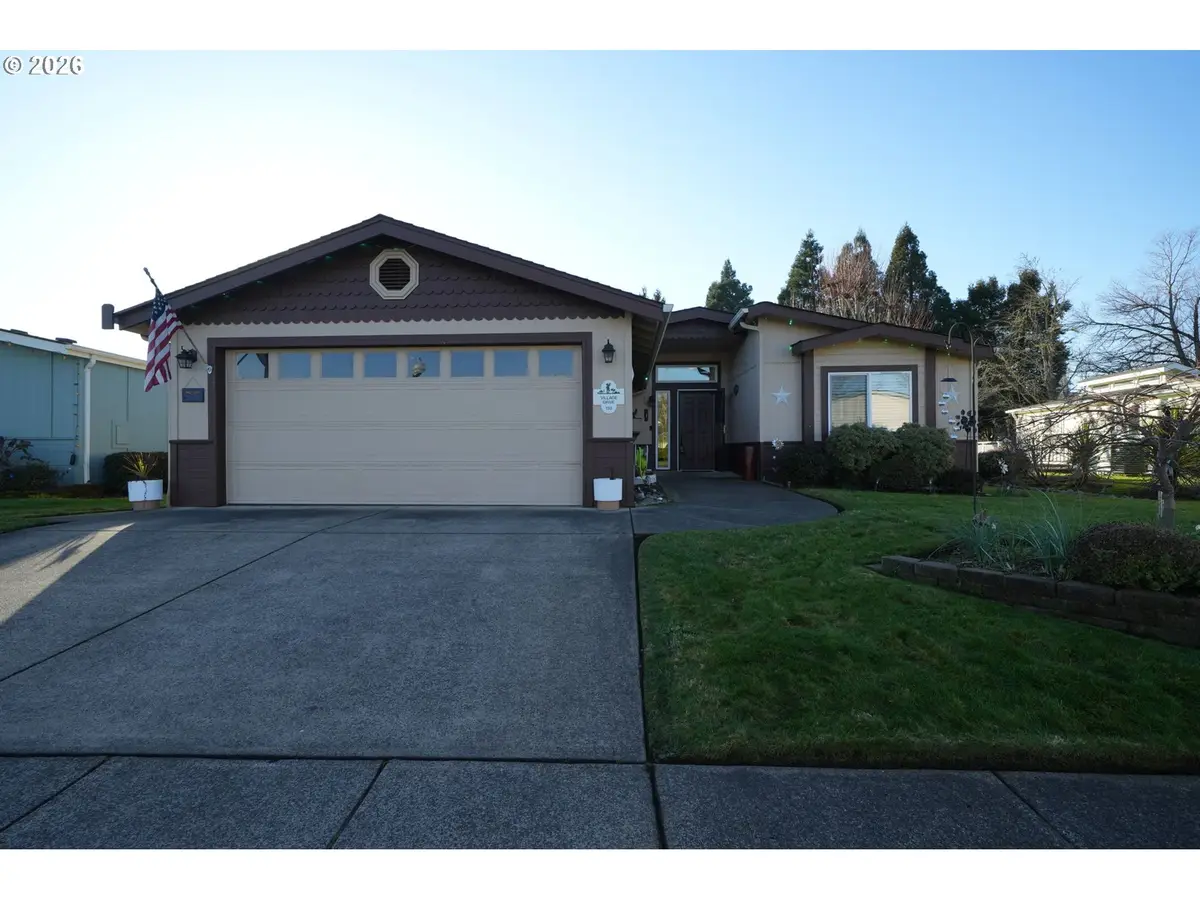 133 Village Dr, Cottage Grove, OR 97424 - Image #1