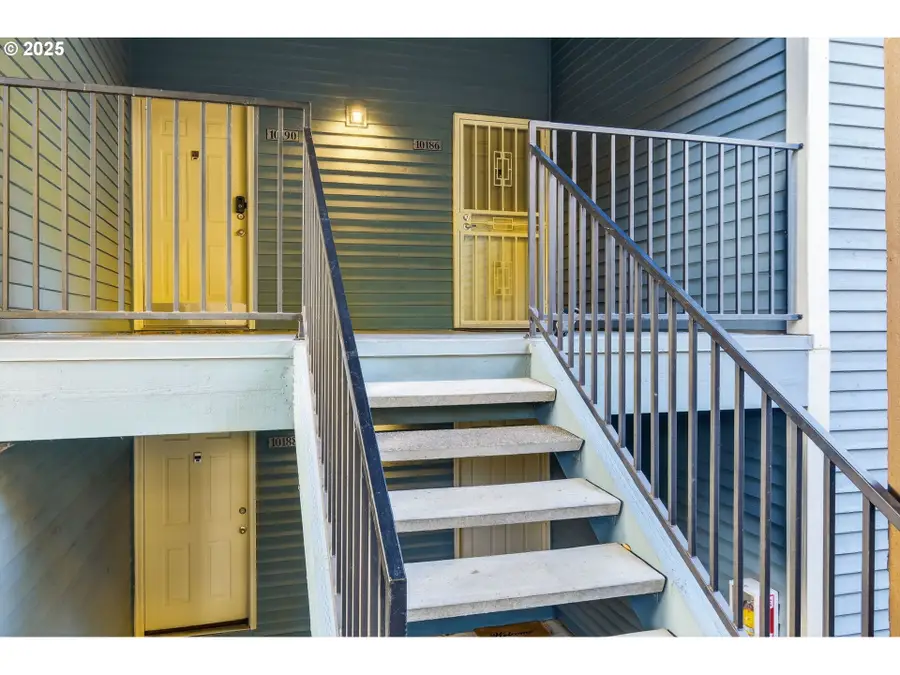 10186 SE Talbert St, Clackamas, OR 97015 - Image #2