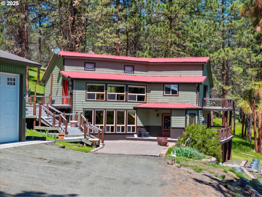 61702 Middle Fork Ln, Ritter, OR 97856 - Image #2