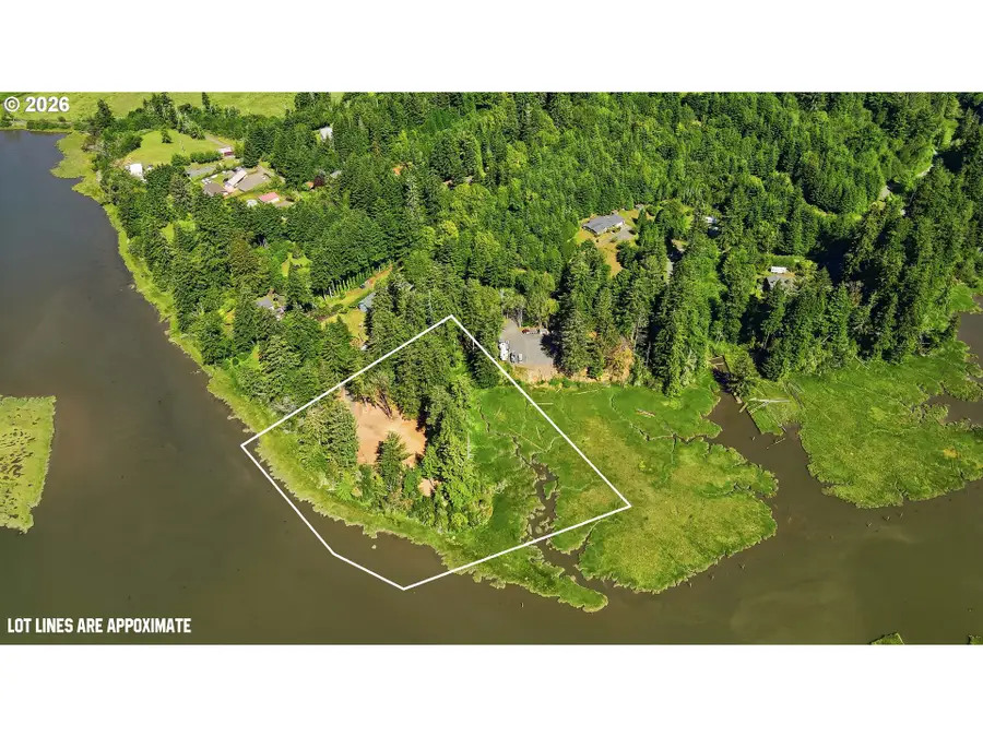 93808 Hollow Stump Ln, North Bayside, OR 97459 - #3