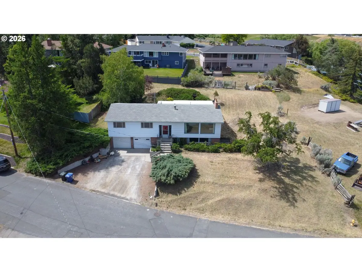 2925 Hillcrest Dr, Baker City, OR 97814 - #1