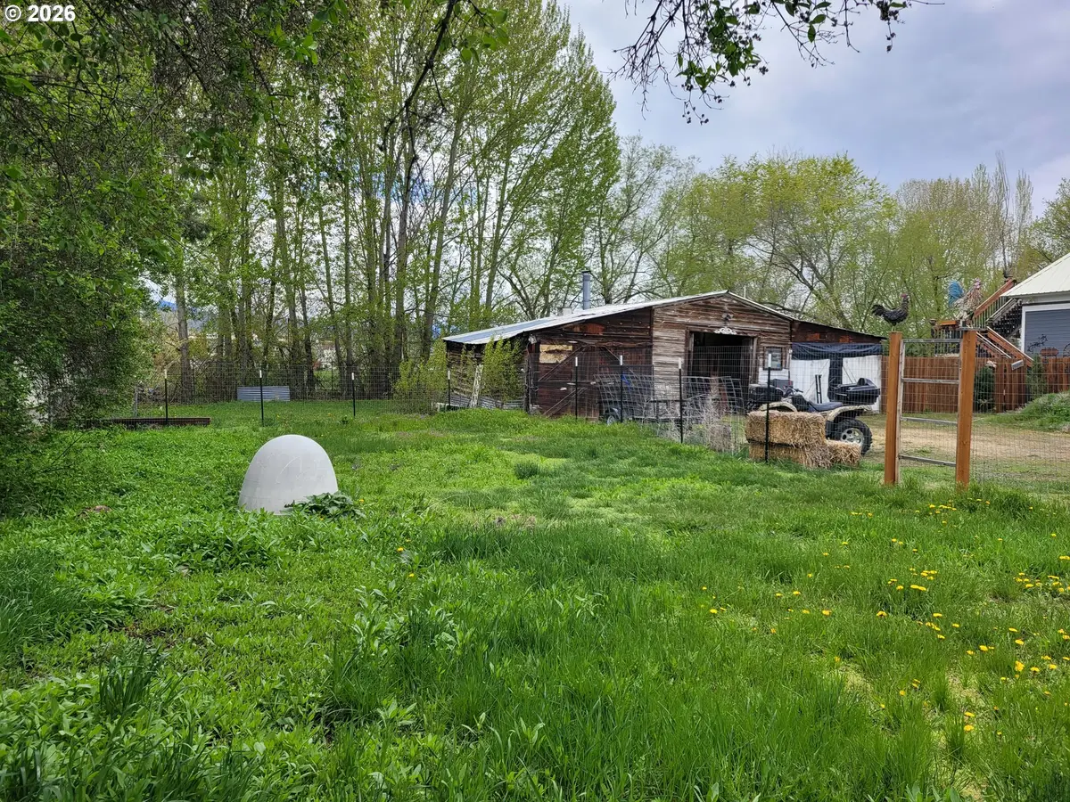 1916 Clifford St, Baker City, OR 97814 - #1