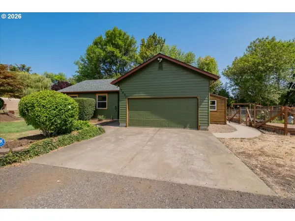 7650 NW Mountain View Dr, Corvallis, OR 97330