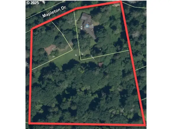 4622 Mapleton Dr, Northwest Clackamas, OR 97068 - Image #1